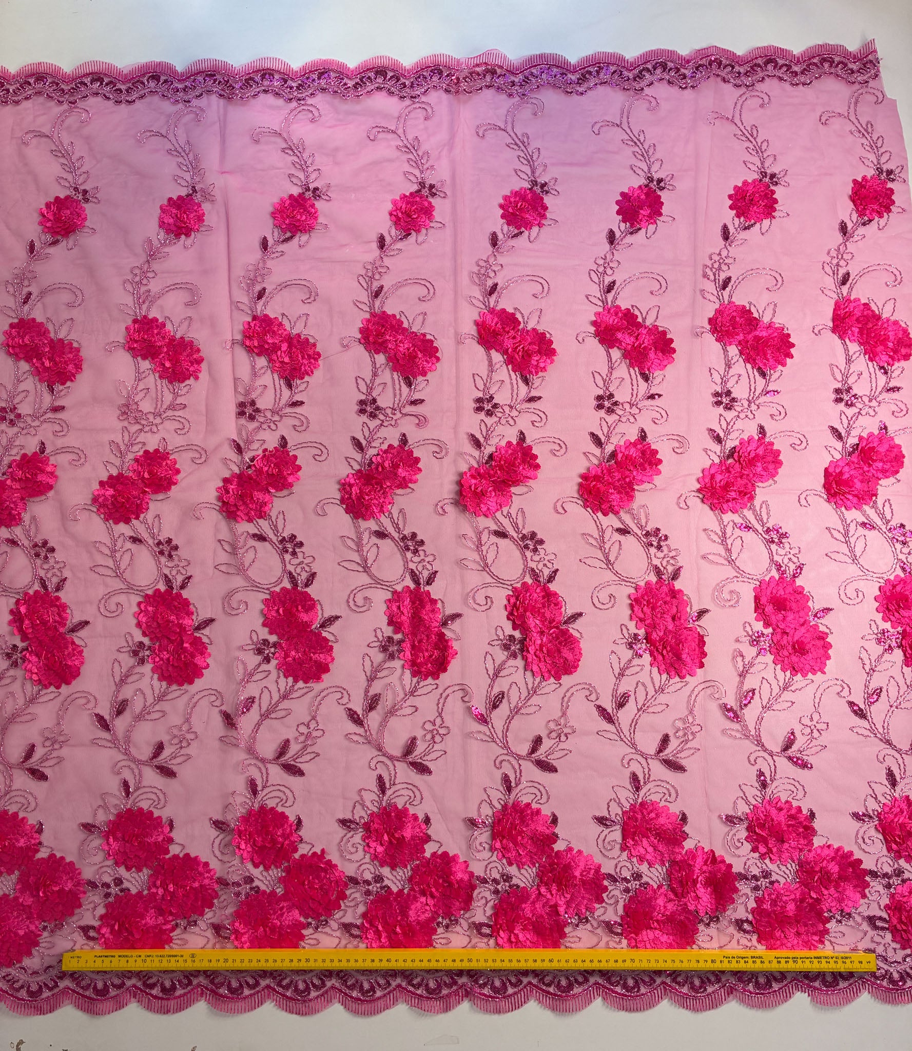 Tule Bordado Gypsy Rosa Pink - Comprimento: 1,30m X Largura: 1,38m