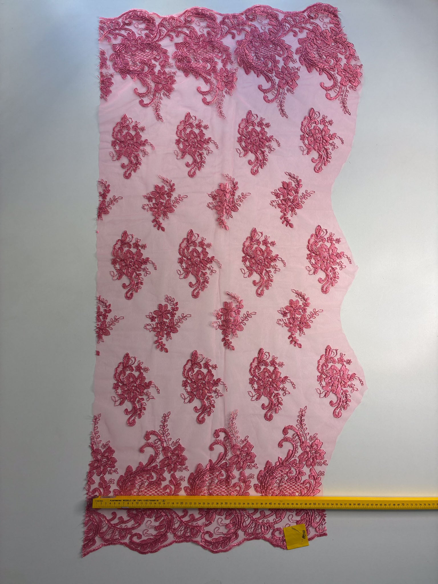 Tule Bordado Metalic Rosé - Comprimento: 1,10m X Largura: 1,38m