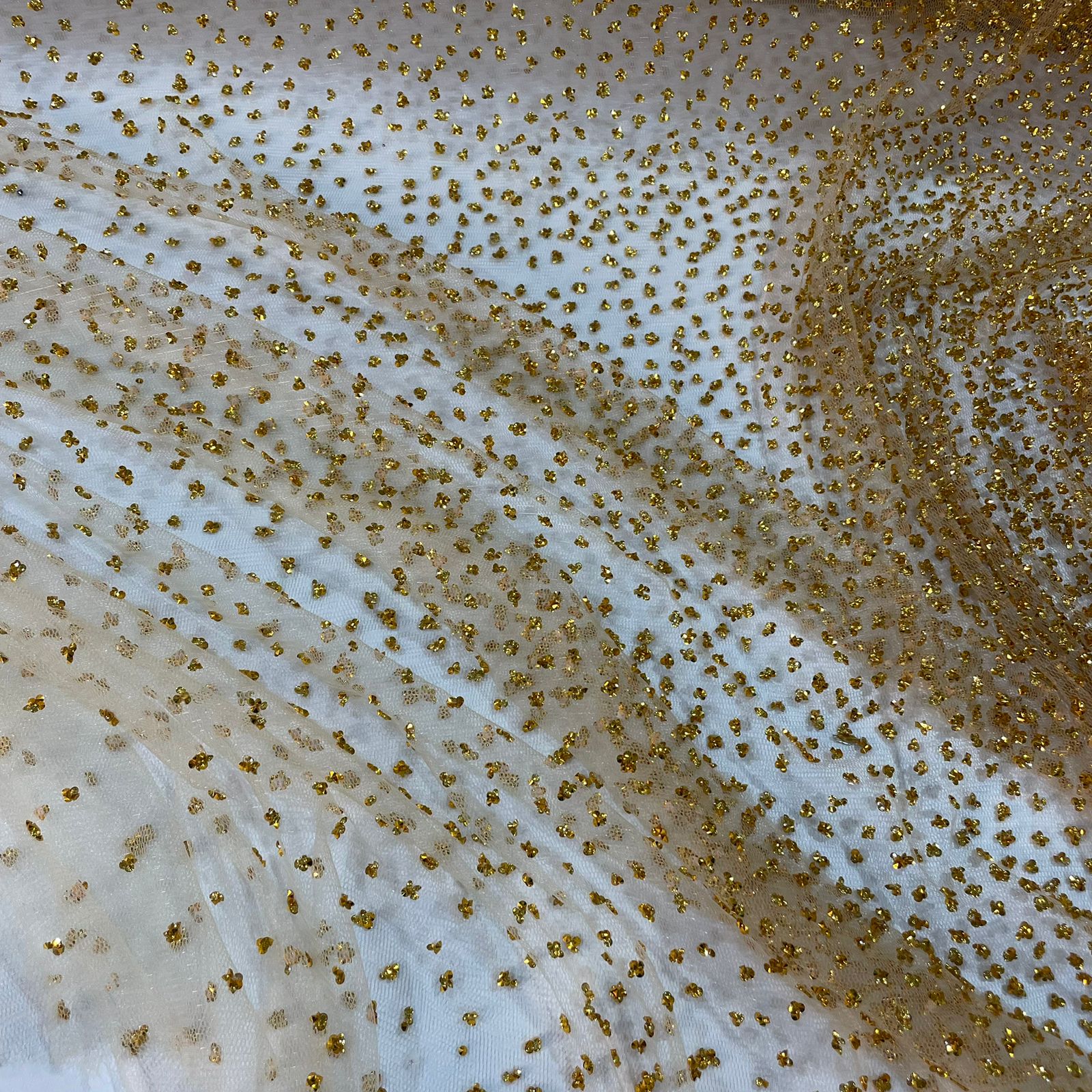 Tule Pedra Diamante Dourado