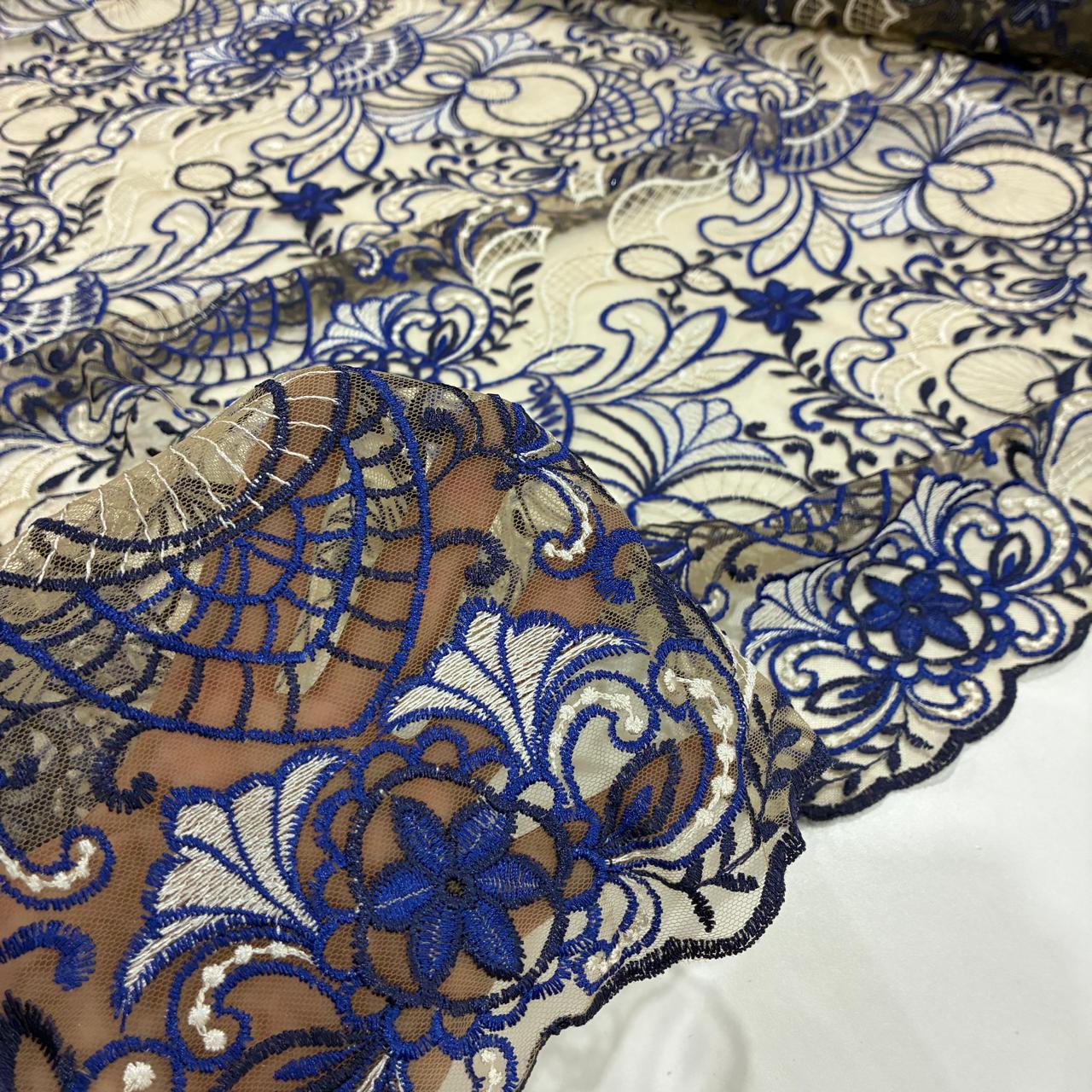 Tule Bordado Thai Tons de Azul