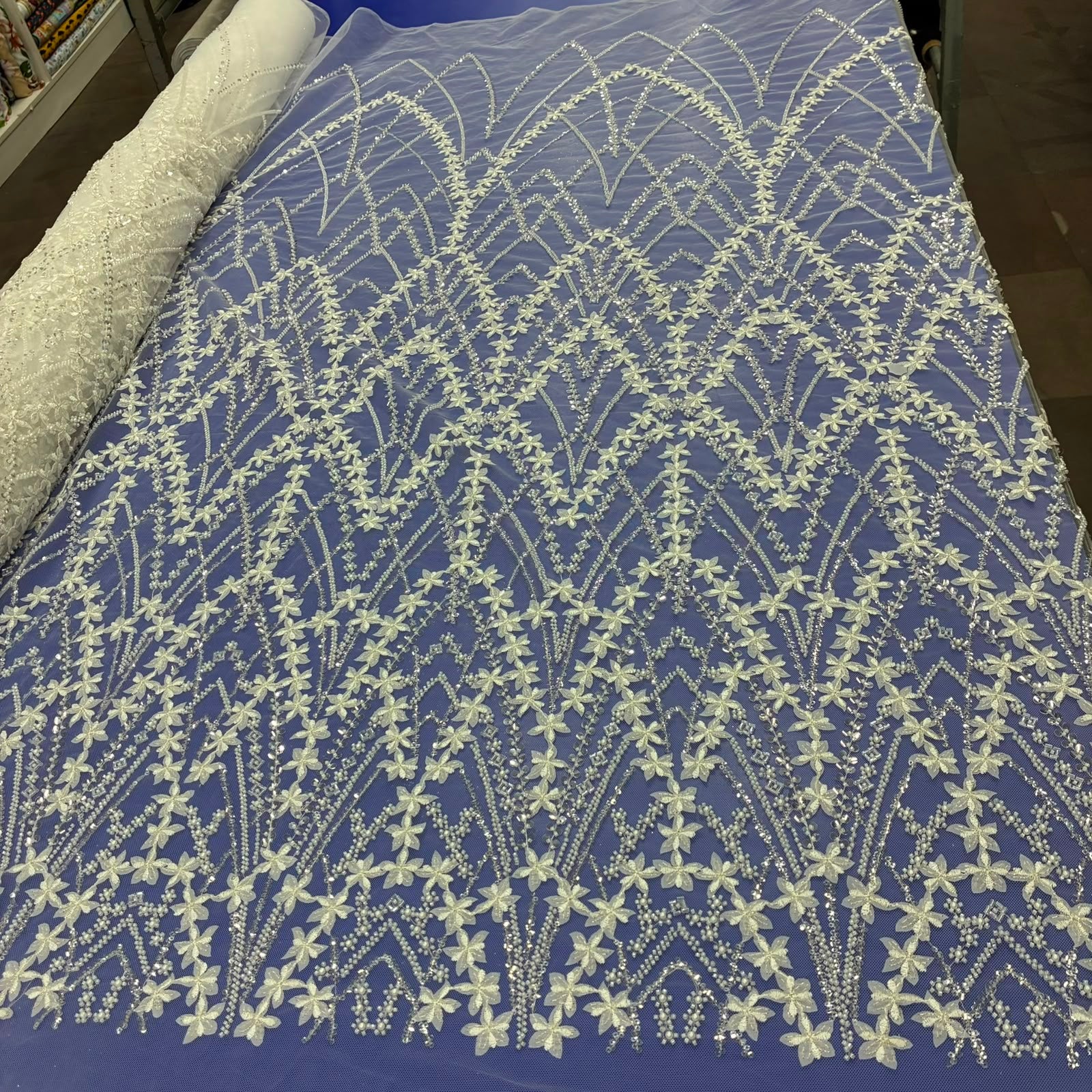 Tule Bordado Pedraria Desiree 01