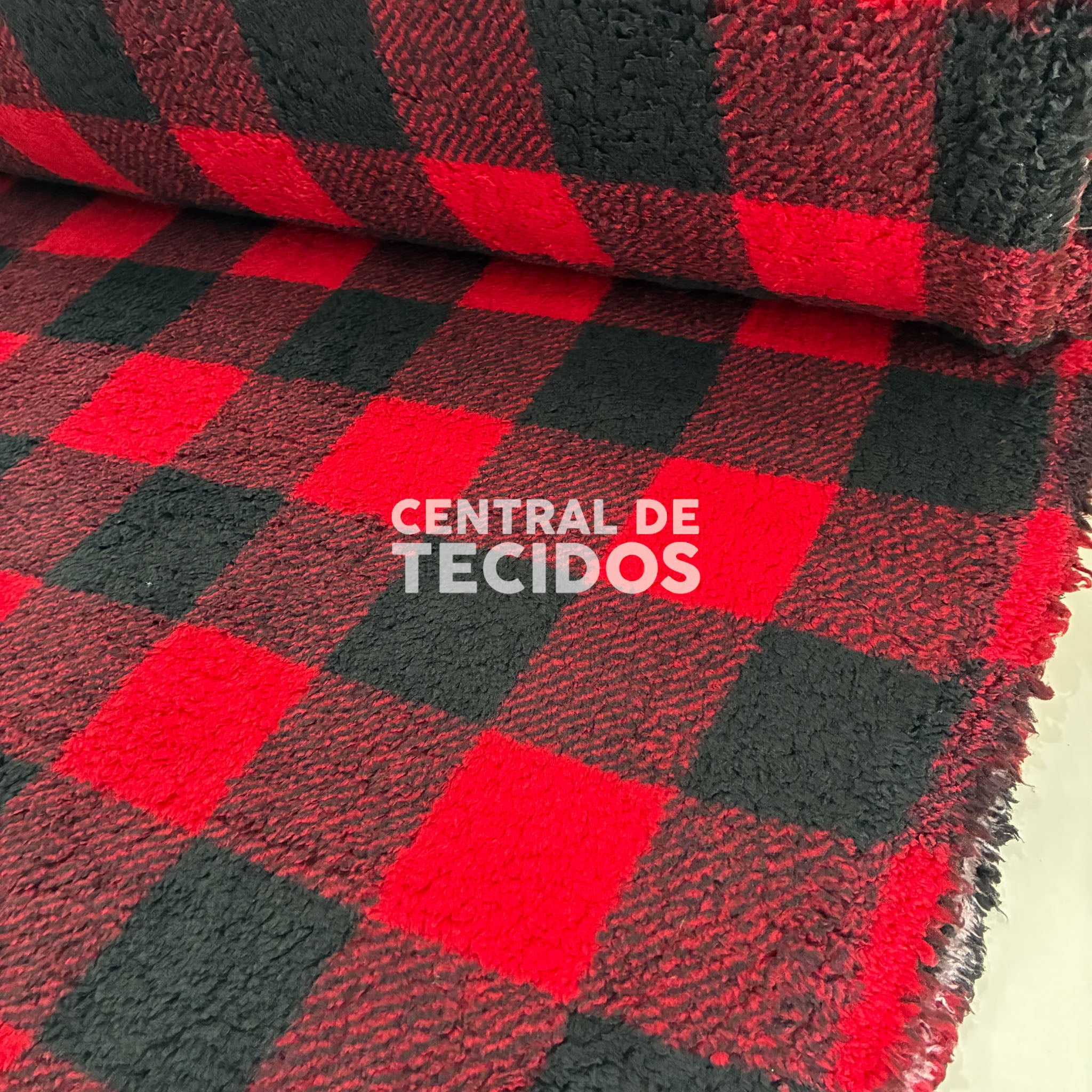 Pele Sherpa Dupla Xadrez Vermelho e Preto