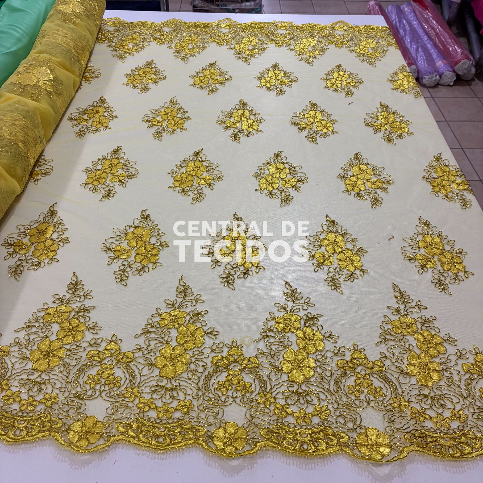 Tule Bordado Metálico Godess 556 Amarelo Ouro