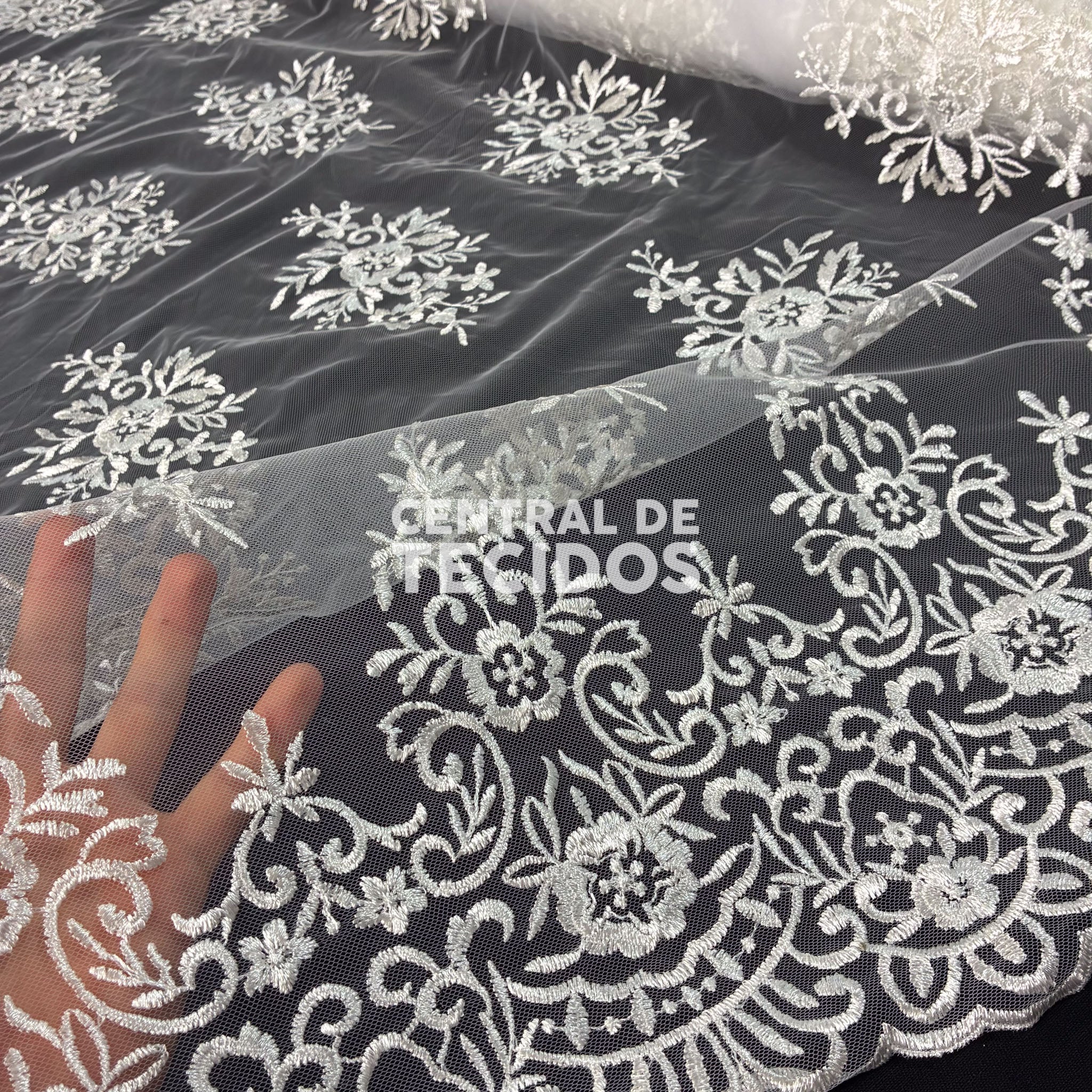 Tule Bordado Juliana Branco